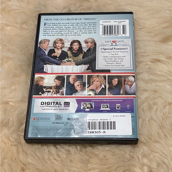 Grace and Frankie Season One DVD - Picture 2 of 2